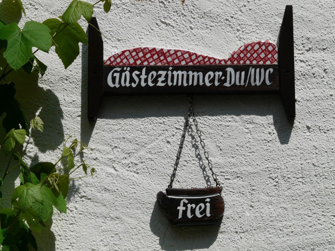 room, guest room, free